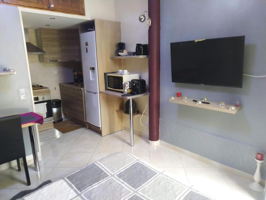 Studio Ideal Pour Deux Voyageurs Sur Марсель Экстерьер фото